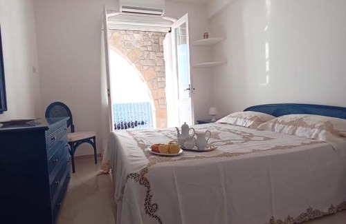 Massa Lubrense Apartment | CASA VACANZA IL BACIO DEL SOLE