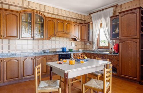 Casteldaccia Apartment | Casa Vacanza Panoramico WiFi TV Centro Storico