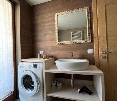 Sutrio Apartment | Casa Vacanze Ranuncolo 3