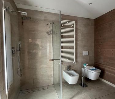 Sutrio Apartment | Casa Vacanze Ranuncolo 4