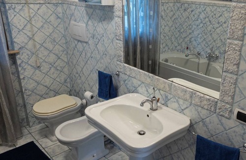 Grottammare Apartment | Casa Vacanze Vicino Mare e Servizi, Appartamento Elegante con Garage Privato
