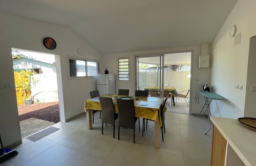 Casabona House | Casa Valencia: a charming, intimate home close to all amenities.