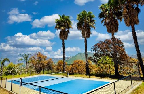 Fallbrook House | Casa Via Zara - Sweeping Mountain Views with Pool