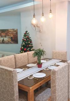 Cabuyao House | Casa Viana - Modern House Upto 300mbps Wi-fi with Netflix, FREE Parking