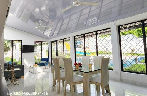 Melgar House | Casa villa con Jacuzzi, tobogán y BBQ