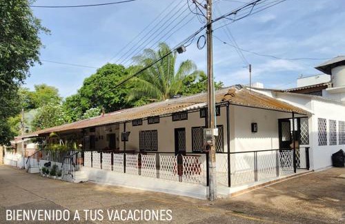 Melgar House | Casa villa con Jacuzzi, tobogán y BBQ