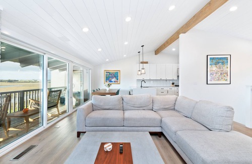 East Bluff House | Casa Vista - Amazing views, hot tub and patio.
