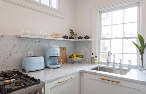 Cannonborough Elliotborough House | Casa Zoë | Cottage Row – Side-by-Side Historic Charm for Groups