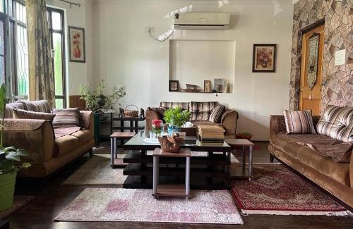 Srinagar House | Casablanca HomeStay Srinagar