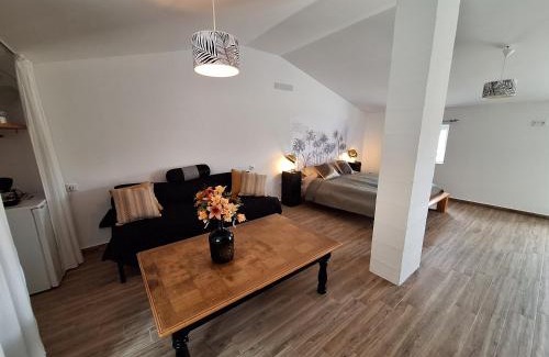 Tomar Bed & Breakfast | CasaDani studio Inez, Tomar