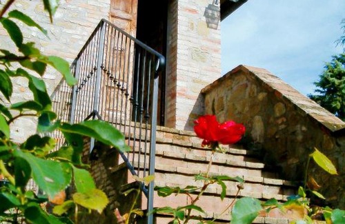 Bettona Villa | Casale con piscina vista Assisi