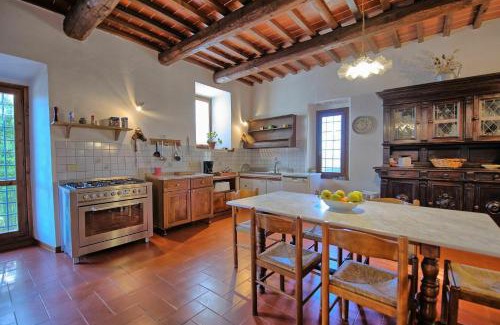 Vicchio Villa | Casale Giotto by PosarelliVillas