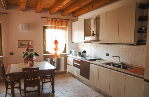 Borgo Trento Apartment | Casale Manzoni 4 - garden&parking