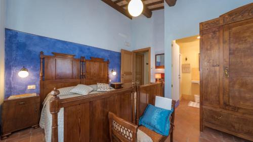 Montecarotto Villa | CASALE VERDICCHIO 10&2, Emma Villas