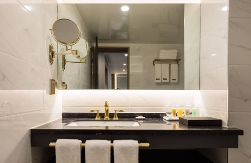 Seogwipo City Hotel | Casaloma Hotel