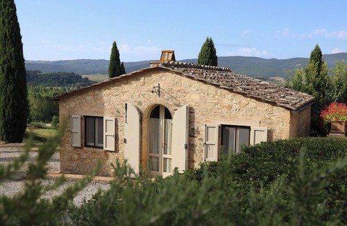 Buonconvento Villa | Casalone | Luxury Villa + Winery + Pool in Tuscany