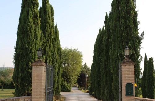 Buonconvento Villa | Casalone | Luxury Villa + Winery + Pool in Tuscany