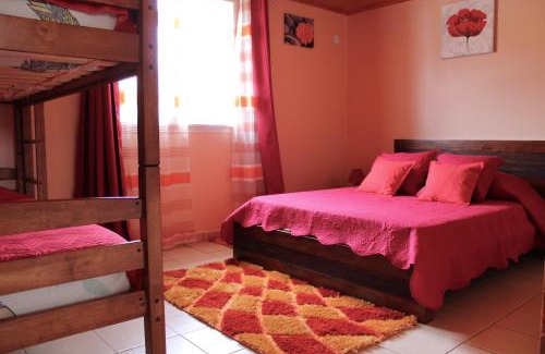 Cilaos House | CASAMELIAS "Le ficus"