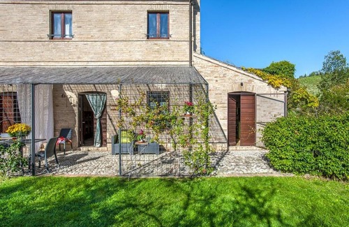 Fermo House | CasAnnona