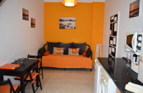 Costa de Caparica Apartment | Casas da Costa - Casa Laranja