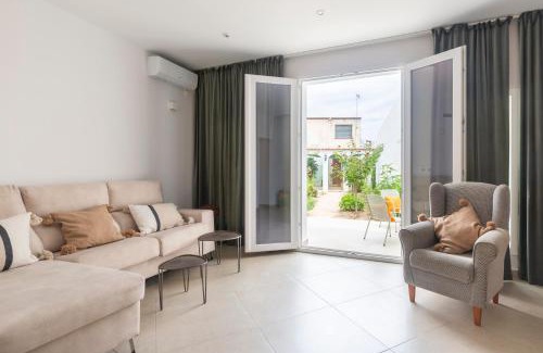 Orba House | Casas De Les Roses