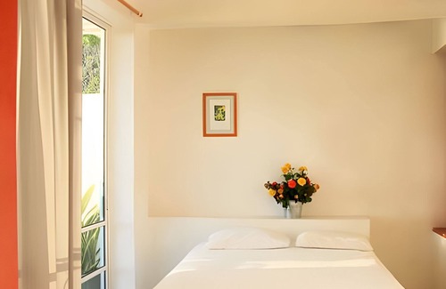 Las Playas Hotel | Casas del Agua in Acapulco with A/C