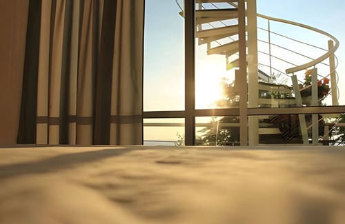 Las Playas Hotel | Casas del Agua in Acapulco with A/C