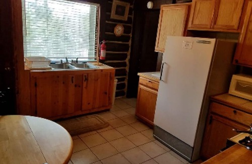 Colorado Springs Cabin | Cascade Log Cabin - Ensuite Standard