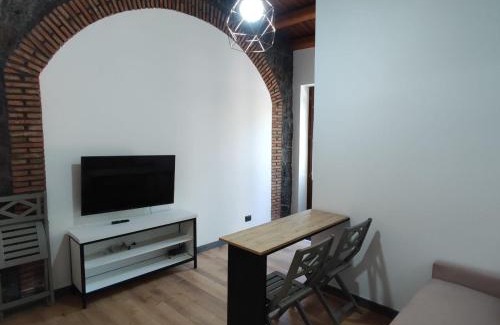 Nicolosi House | Case Gemmellaro - Family