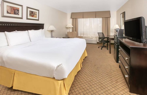 Roswell Hotel | CASH REWARDS INN & SUITES