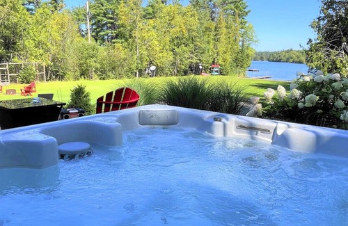 Tudor and Cashel House | Cashel Gem, Sandy Beach, Hot Tub