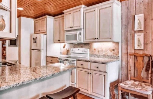 Cashiers House | Cashiers Cedar Creek Club Cabin