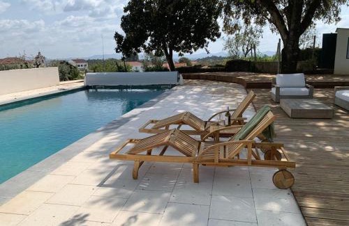 Serta House | Casinha Revira Volta