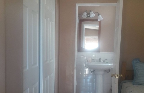 Harbor Gateway North House | Casinos at walking distance.