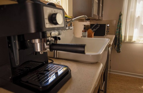 Belmont Shore House | Casita de las Brisas - Steps to the beach, the bay and Second Street