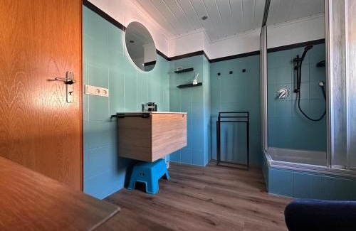 Weilburg Apartment | Casita im Tal - Entspannung mit Terrasse, Garten und Garage