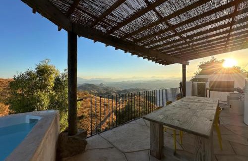 Palma-Palmilla House | Casita La Vista Plunge pool and views