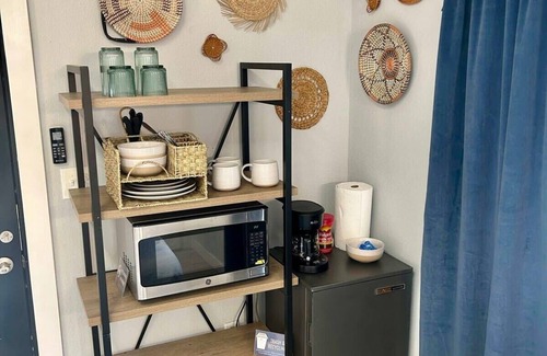 Northwest Los Angeles Heights Apartment | Casita -Mins to Downtown! Serene at Santa Monica