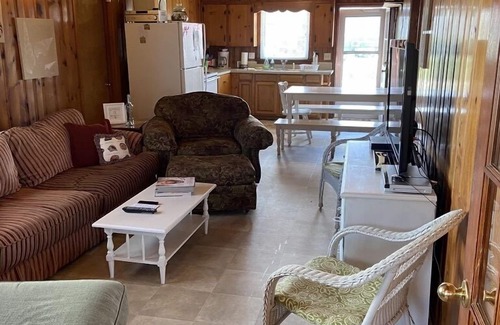 Atlantic Beach Cottage | “Castaways" Atlantic Beach Family Fun Cottage
