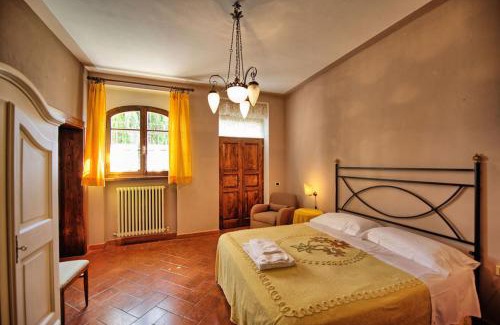 Montegufoni House | Castello di Montegufoni by PosarelliVillas