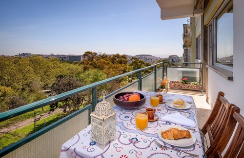 Sao Sebastiao da Pedreira Apartment | Castilho Lux - Premium Location with a Perfect View