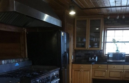 Cartersville Other | Castle<5 min. to LakePoint, sleeps10, very spacious, Mountain Views, private