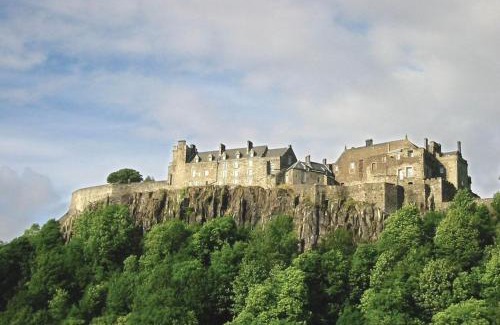 Dalavich Apartment | Castle Brae Apartment