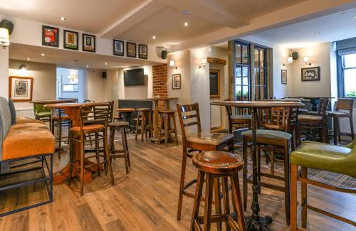 Beaumaris House | Castle Court