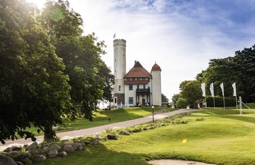 Lohme Apartment | Castle | Large double room up to 2 persons| Stubnitz - Schloss Ranzow - Private Hotel,