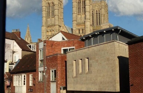 Lincoln House | Castle Square Cottage