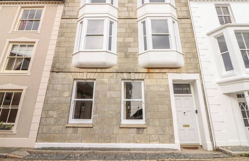 Marazion Cottage | CASTLE VIEW, pet friendly, country holiday cottage in Marazion