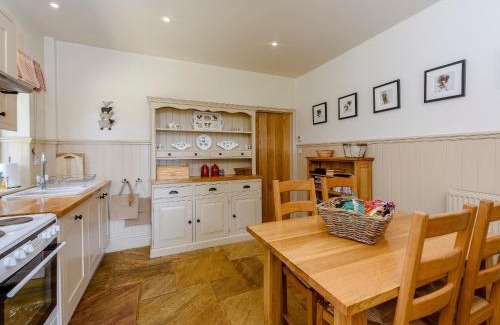 Sedlescombe House | Castlemans Stables East