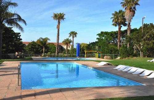 Plettenberg Bay Apartment | Castleton 19B Family friendly apartment, in a secure resort, in Plettenberg Bay