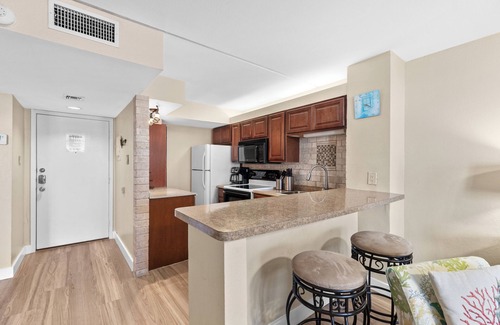 South Padre Island Condo | Casual Affordable Family Condo in the Resort District Close to Beach!